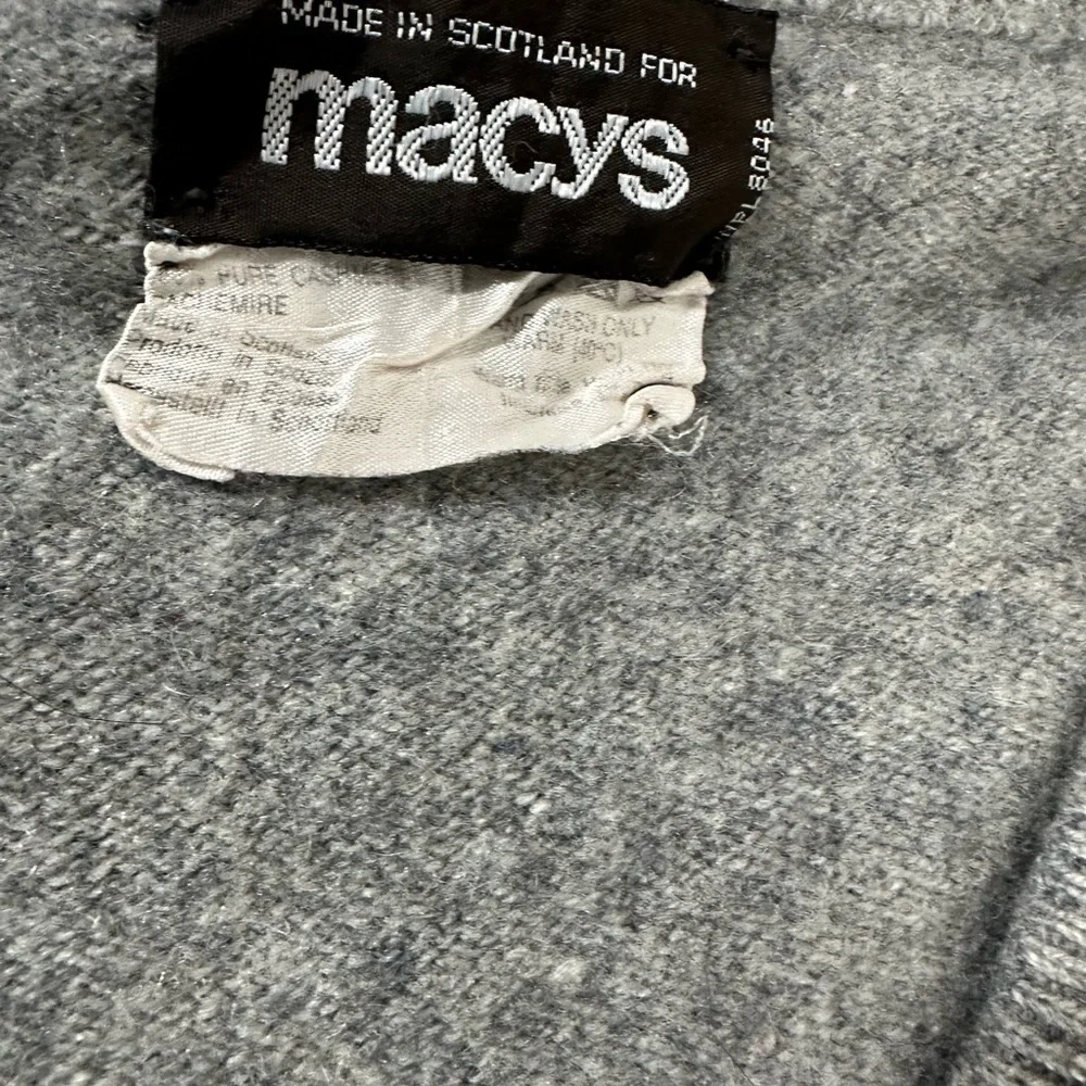 Macy's Classic Gray V-Neck Men's Sweater made in Scotland